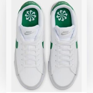 Nike White and Green Sneakers
